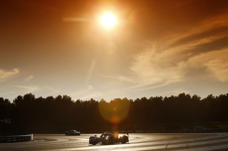  Porsche 919 Hybrid 2014 года  (фото 9 из 48)